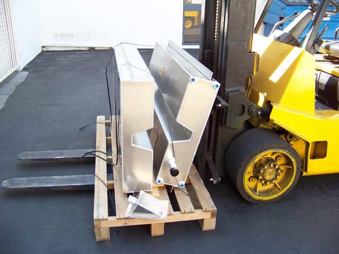 Light-weight aluminum tanks. 