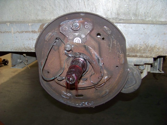 Axle Svc- 2-Horse Trailer