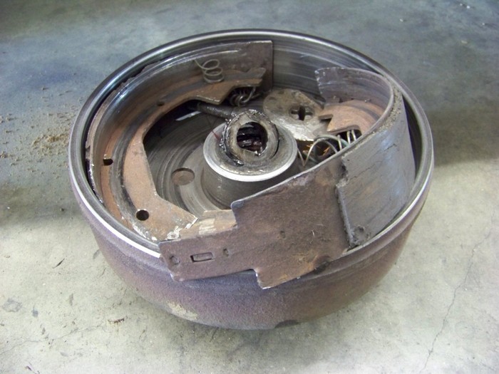 Axle Svc- 2-Horse Trailer