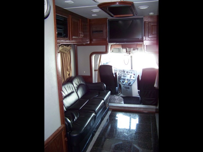 Craft Service Motorcoach