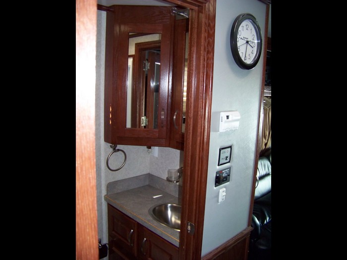 Craft Service Motorcoach