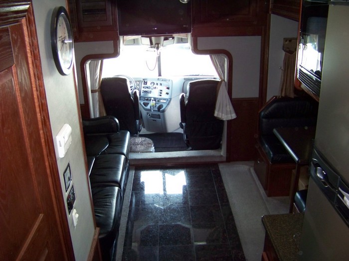 Craft Service Motorcoach