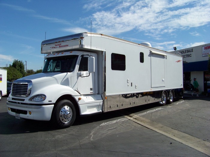 Craft Service Motorcoach