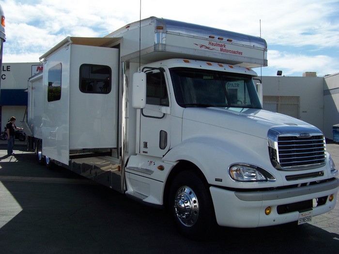 Craft Service Motorcoach