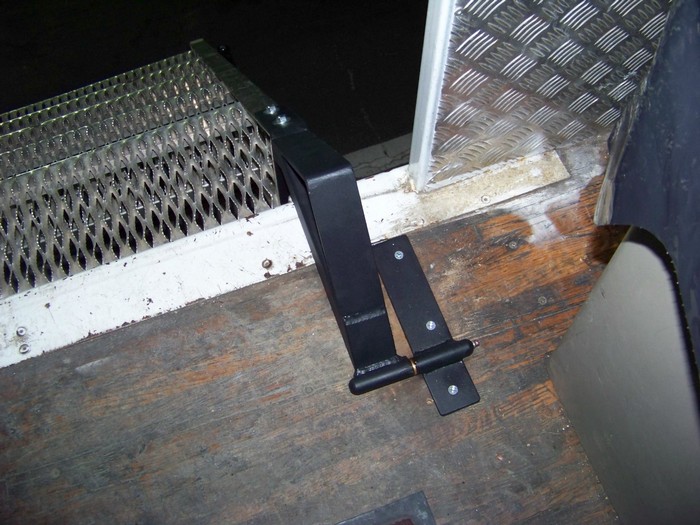 Sparkplugg Staircase Brackets